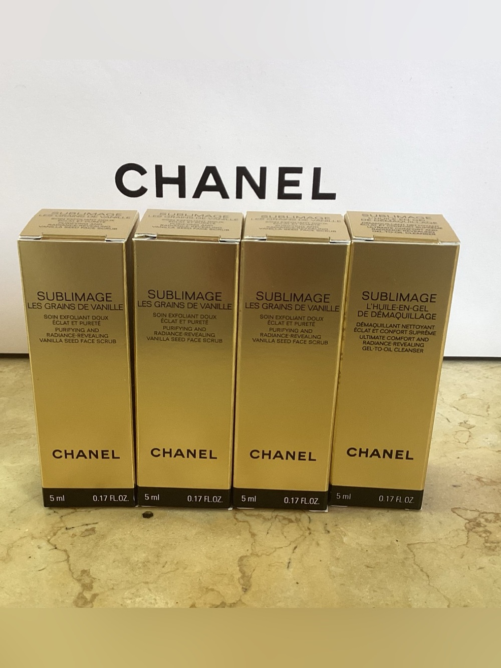 CHANEL Sublimage Les Grains de Vanille Face Scrub